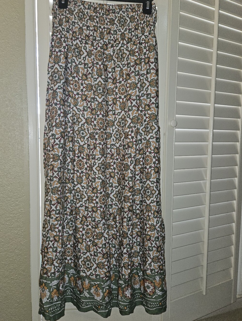 Smocked Waist Floral Maxi Skirt - Green & White Pattern